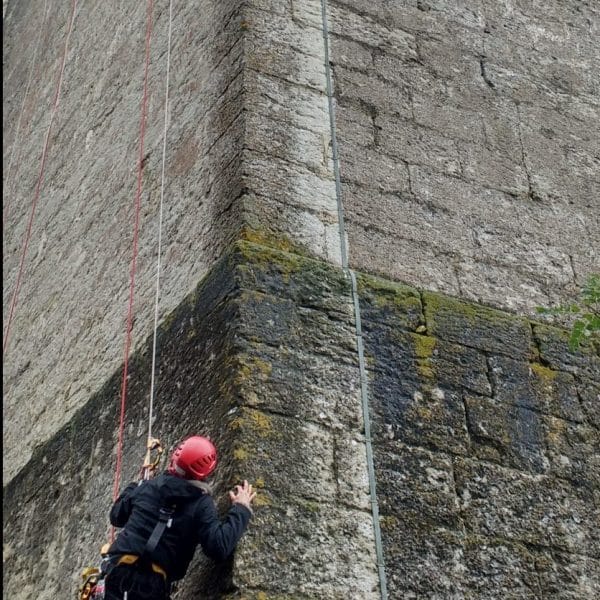 Descente en rappel de la Tour de Crest