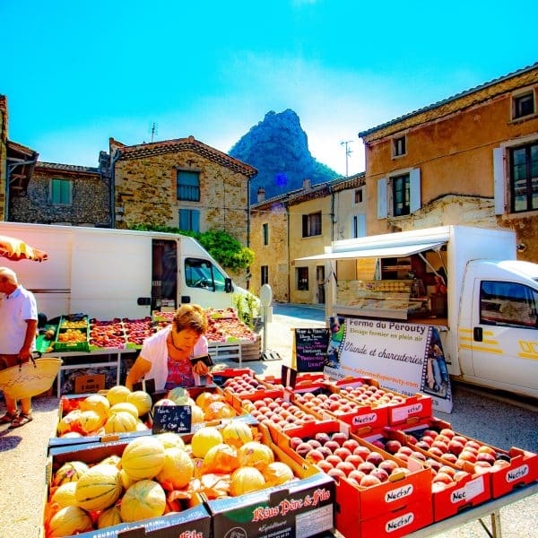 Marché de Saoû