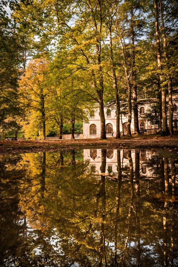 L'auberge des Dauphins à l'automne