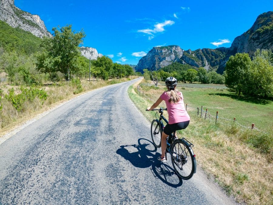 Vélo en forêt de Saoû