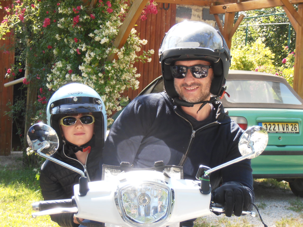 scoot nomad virée en famille  en scooter drome provençale