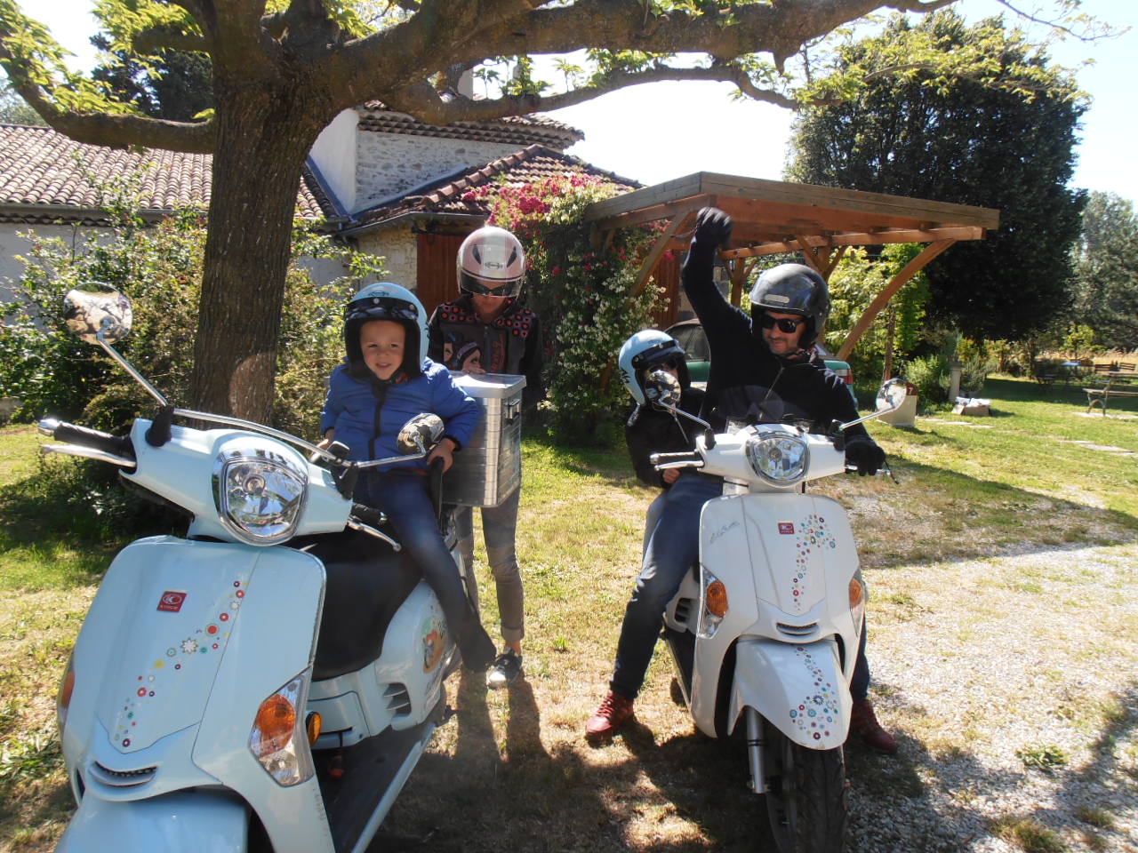 scoot nomad week end en famille  en scooter drome provençale