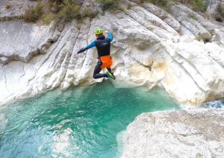 Canyoning avec la Base de Loisirs Drôme Aventure